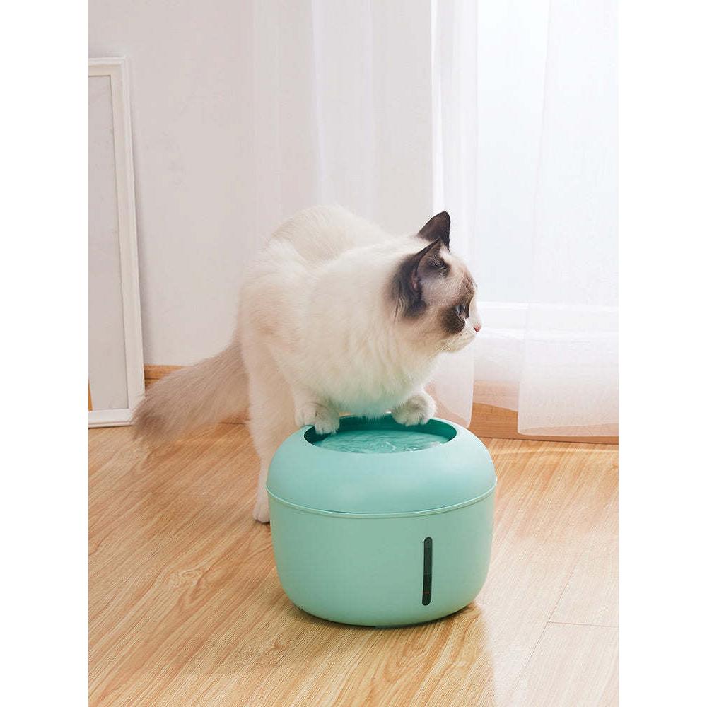 The Pet Life 'Moda-Pure' Fountain filters water, is quiet, and easy to clean. - Wolldi