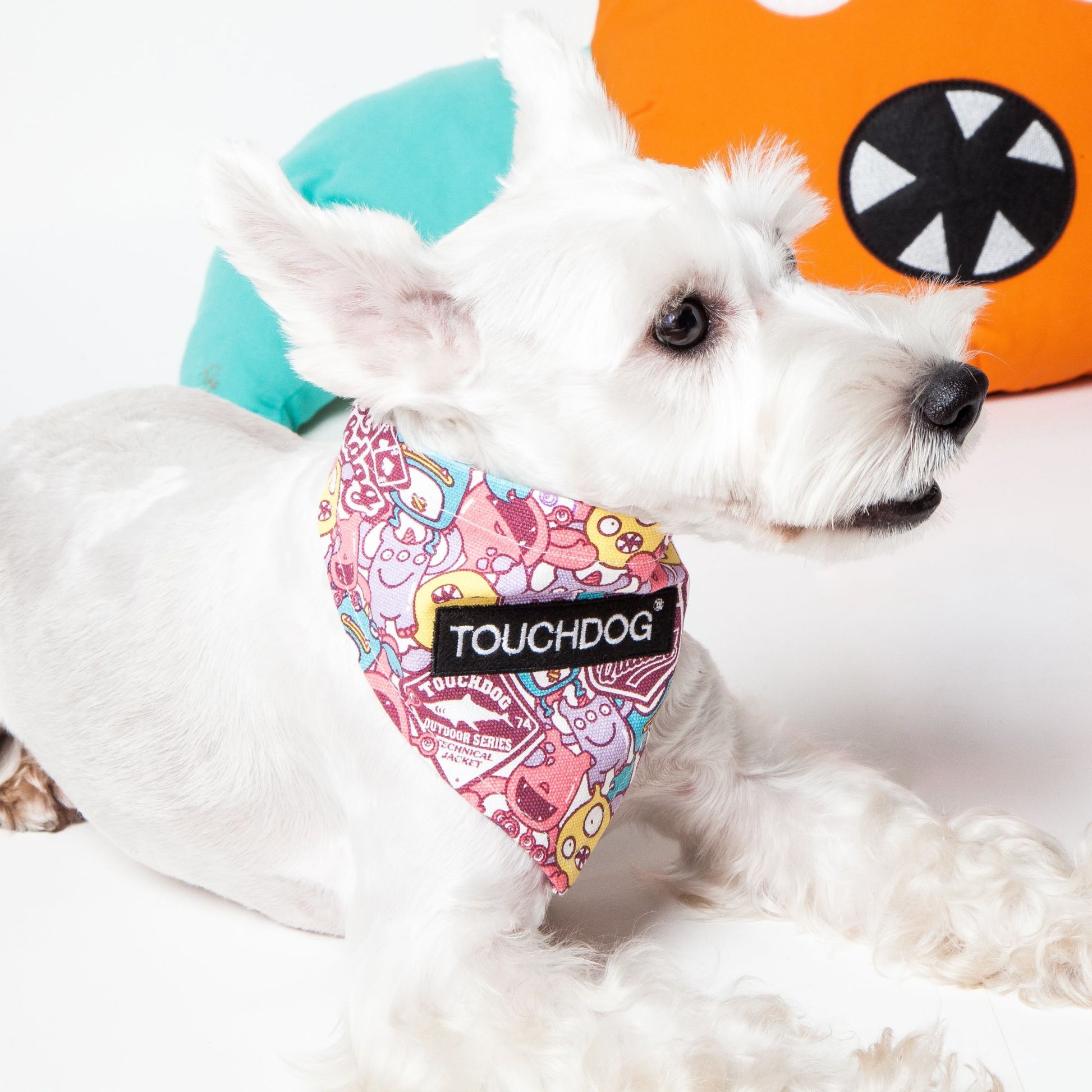 Super stylish and convenient Velcro bandana for dogs, available in multiple sizes. - Wolldi