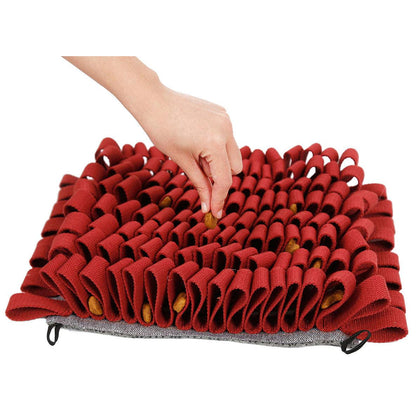 The Pet Life 'Sniffer Grip' is a suction-based snuffle mat for pets, perfect for cognitive development and digestive aid. - Wolldi