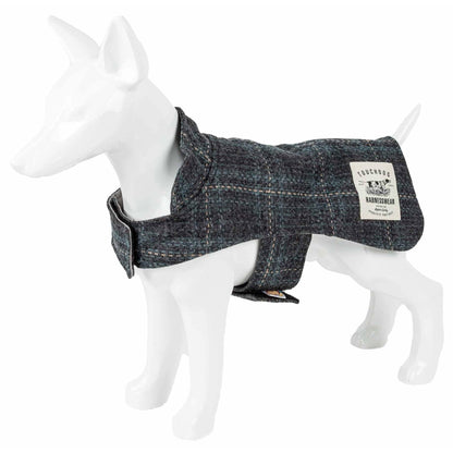 The Touchdog 2-in-1 Windowpane Plaided Dog Jacket with Matching Reversible Dog Mat is a stylish and cozy set for your furry friend. - Wolldi