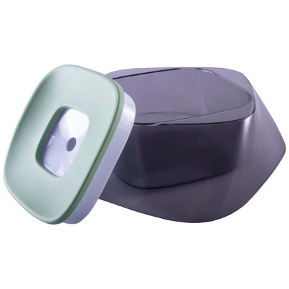 Spill-proof pet water bowl with floating splash guard. Dishes